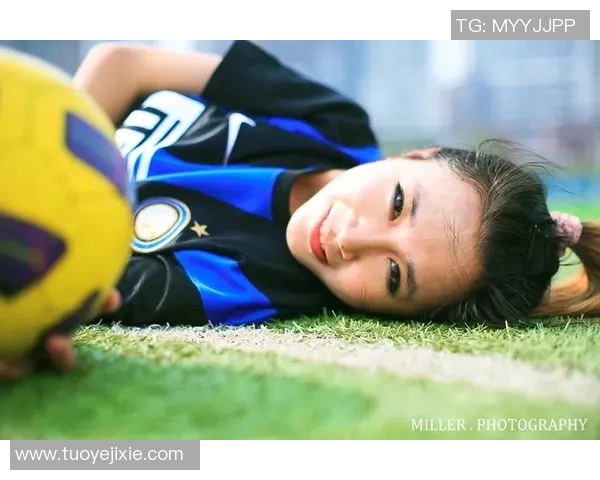 英国足球宝贝排行榜揭晓十大魅力女性引领时尚潮流与足球热潮