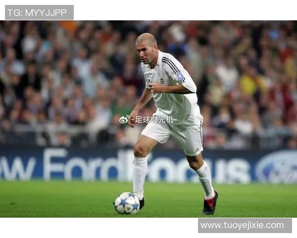 足球大师黄金一代同队的传奇故事与辉煌成就回顾