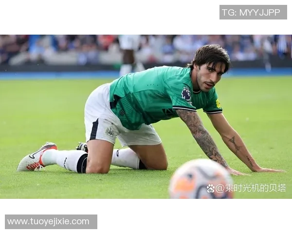 足球剪辑师的幕后故事如何用镜头捕捉比赛的精彩瞬间与情感波动 足球剪辑师的幕后故事如何用镜头捕捉比赛的精彩瞬间与情感波动